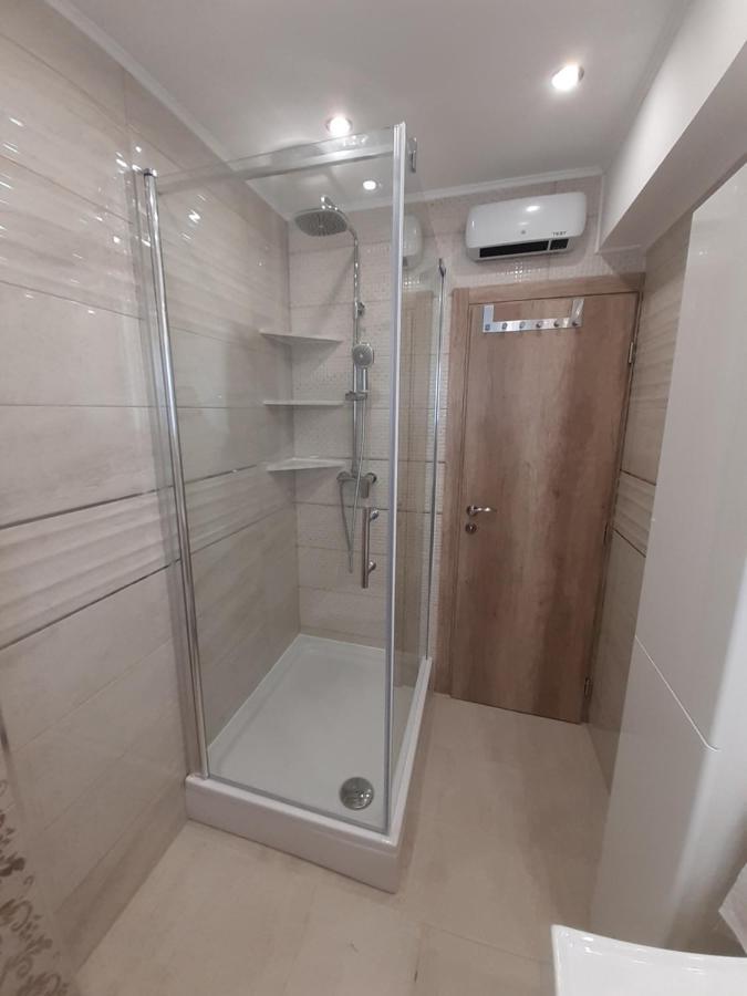 Apartment Lucky With Jacuzzi Trogir Bagian luar foto
