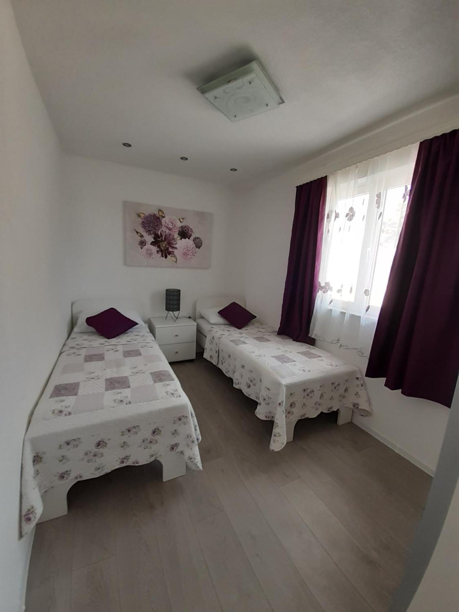 Apartment Lucky With Jacuzzi Trogir Ruang foto