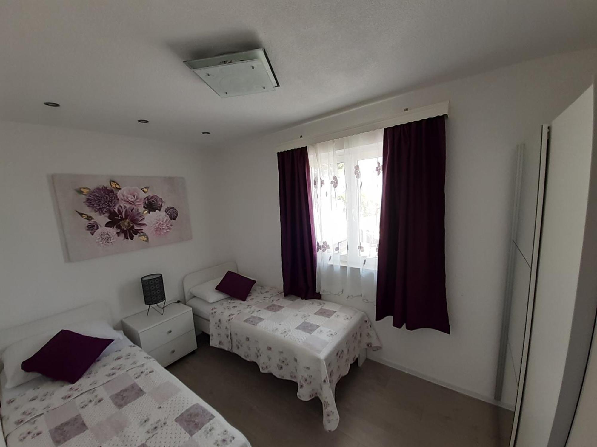 Apartment Lucky With Jacuzzi Trogir Ruang foto