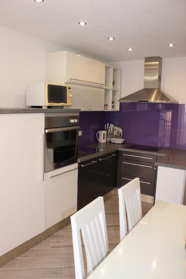 Apartment Lucky With Jacuzzi Trogir Bagian luar foto